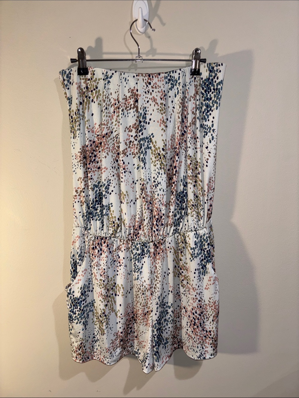 NWT Ariella Cream Multicolor Printed Women’s Romper w/pockets